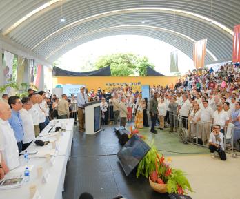 ​En la ceremonia ​participan el presidente de la República y el comisionado de Paz, Otty Patiño, así como el gobernador, el alcalde y líderes de la región. ​  ​