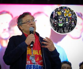 Presidente sobre motociclistas. / Fotos: Presidencia y AFP.