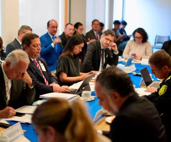 Colombia prohíbe precursores químicos del fentanilo para evitar convertirse en productor