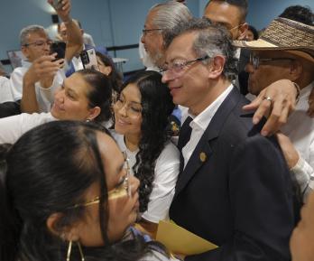 Aprobación e imagen positiva del presidente Petro se ubican en el 40 %