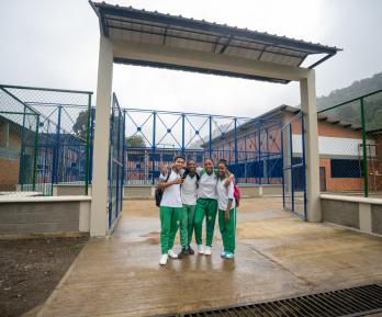 Colegio Luis López de Mesa en Bahía Solano.