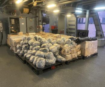 El buque ARC Victoria partió desde Cartagena con alimentos, combustibles y agua para apoyar a las comunidades cubanas afectadas. La misión llegará el 6 de noviembre a Cuba. 