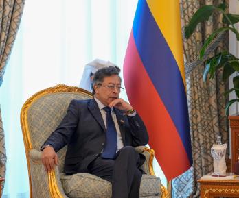 El primer mandatario afirmó que no permitirá usar territorio colombiano para una invasión en Venezuela y llamó a resolver el conflicto del vecino país de forma pacífica. 