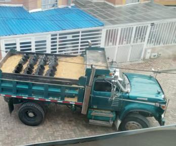 Volqueta con explosivos en Tunja