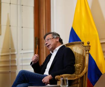 En entrevista con Al Jazeera, el primer mandatario defendió un futuro libre para Gaza y lo vinculó con los ataques militares por parte de Estados Unidos en el mar Caribe. 