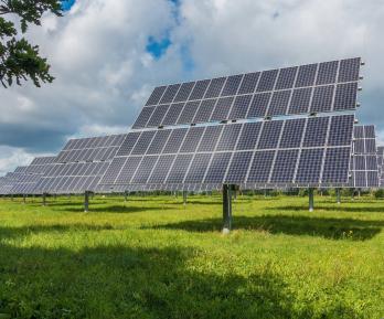 Gobierno presenta avances en transición energética y reafirma la energía como derecho fundamental 