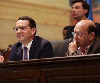 Minhacienda habla en El Calentao Informativo sobre el hundimiento de ley de financiamiento.