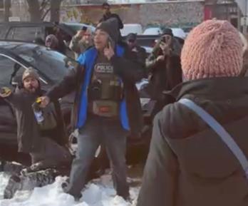 Denuncia contra agente del ICE. / Fotos: Redes sociales.