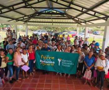 Entrega de tierras. / Foto: ANT.