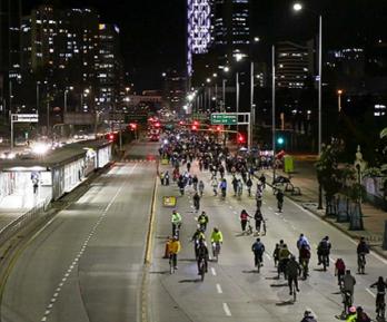 Bogotá vivirá la Ciclovía Nocturna este 11 de diciembre con más de 95 km de rutas y actividades para todos 