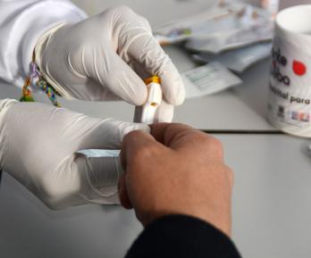 MinSalud afirma que el país no registra aumento de infecciones por VIH y la detección temprana mejora 