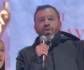 imagen del alcalde Carlos Fernando Galán en el conteo regresivo para inaugurar el alumbrado navideño