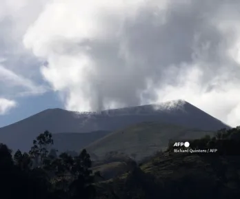 Se mantiene la alerta naranja en el Volcán Puracé.