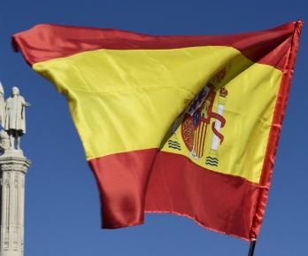 España anuncia regularización extraordinaria para medio millón de migrantes