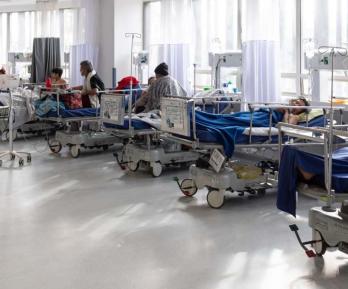 Clínicas privadas reportan utilidades de $5,2 billones mientras hospitales públicos enfrentan crisis financiera: presidente Petro