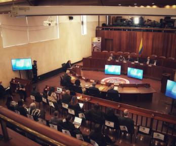 Corte Constitucional suspende la Emergencia Económica.