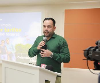 MinMinas: Colombia provee 10 % de la energía de Ecuador.