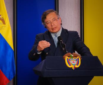 Petro defiende Emergencia Económica y Salario Mínimo Vital