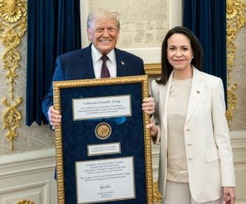 María Corina Machado entrega la medalla del Nobel de la Paz a Trump