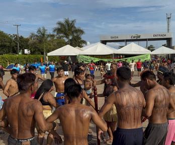 Indígenas en Brasil protestan contra multinacional estadounidense por explotación de los ríos amazónicos  