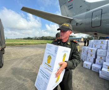Entrega de ayudas a familias damnificadas. / Foto: UNGRD.