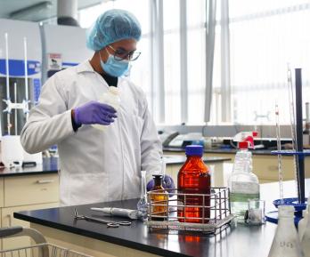 Gobierno nacional asegura $423 mil millones de pesos para nueva planta de medicamentos en Colombia