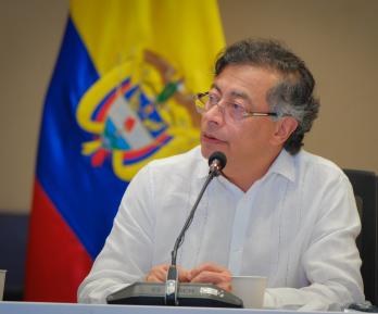 Presidente Petro rechaza decisión de Trump al atacar a Irán.