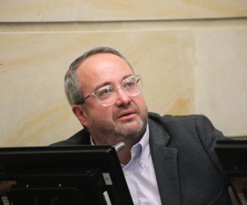 Corte Suprema condena a 23 años al senador uribista Ciro Ramírez.