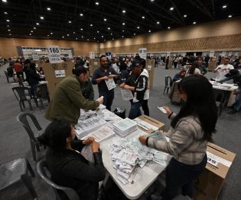 Elecciones: se cierran las urnas en toda Colombia.