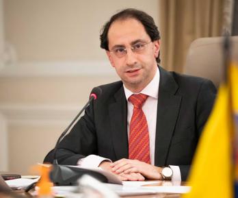 De La Espriella elige a José Manuel Restrepo como su fórmula vicepresidencial