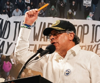 En el marco de la histórica jornada de movilización "No Kings", que congregó a cerca de 8 millones de personas en distintas partes del mundo, el presidente Gustavo Petro lanzó un urgente llamado a un "pacto por la vida"