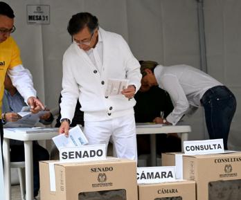 Prensa privada cubrió menos al gobierno y con tono negativo.