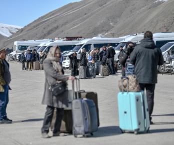 Desplazados en Irán y el Líbano. / Foto: AFP.