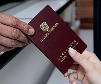 Presidente Petro denuncia que dueños de Thomas Greg and Sons no devuelven claves de datos de usuarios de pasaportes