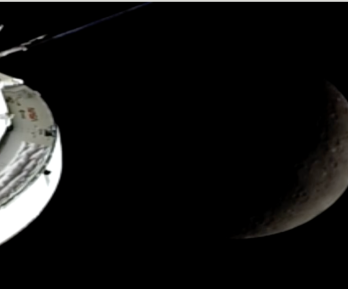 Artemis II bate el récord y pasa por la cara oculta de la Luna.