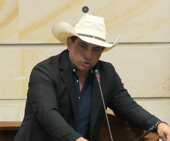 Corte Suprema abre investigación contra Alirio Barrera, jefe de Debate de Paloma Valencia, por acto sexual violento