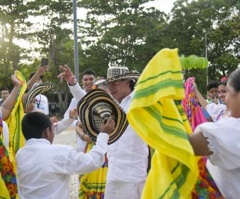 Colombia redujo pobreza multidimensional: 793.000 personas menos.