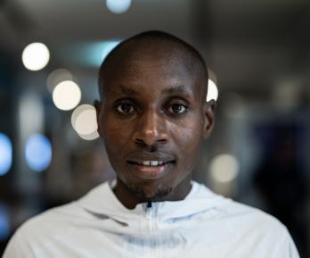 El keniano Sebastian Sawe rompe récord de atletismo en Londres.