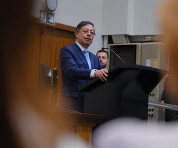 Energía fósil arruina la agricultura y la industria: presidente Petro