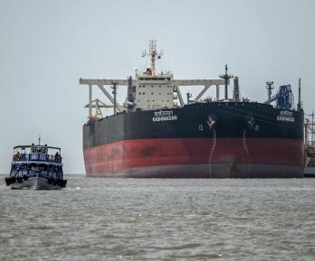 Buques petroleros en el estrecho de Ormuz. / Foto: AFP.
