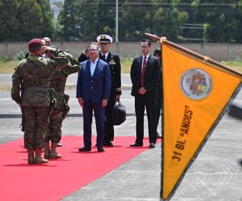 Gral. Guatibonza desmiente versiones sobre visita de Petro a Manta