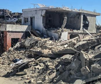 Israel destruye viviendas en Líbano, según autoridades