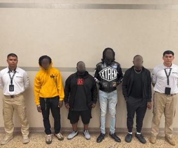 Migración deporta a influenciador que promovía explotación sexual