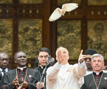 Papa León XIV alerta: el mundo está en manos de tiranos