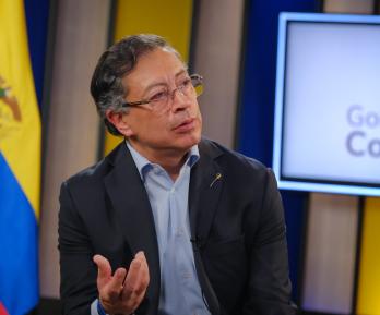 Petro denuncia que Thomas Greg & Sons no ha entregado las claves de los pasaportes ya expedidos