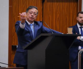 Petro: Gob. Duque fue el único en pedir crédito de FMI en Pandemia