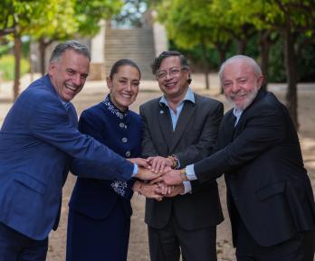 Petro: paz en Medio Oriente abre la puerta a la descarbonización