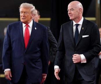 Trump y Gianni Infantino. / Foto: AFP.
