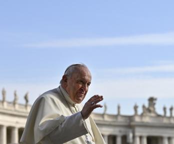 Un año de la muerte del papa Francisco: León XIV rinde un homenaje