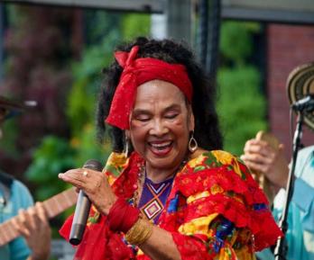 Totó la Momposina: la mujer que nació siendo música